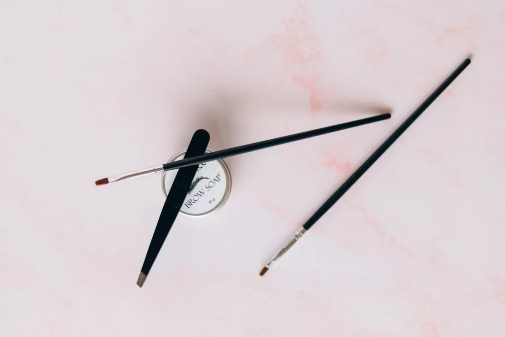 Eyebrow tool kit