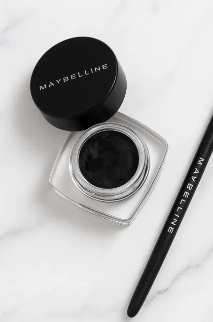 Steps to apply gel eyeliner with brush